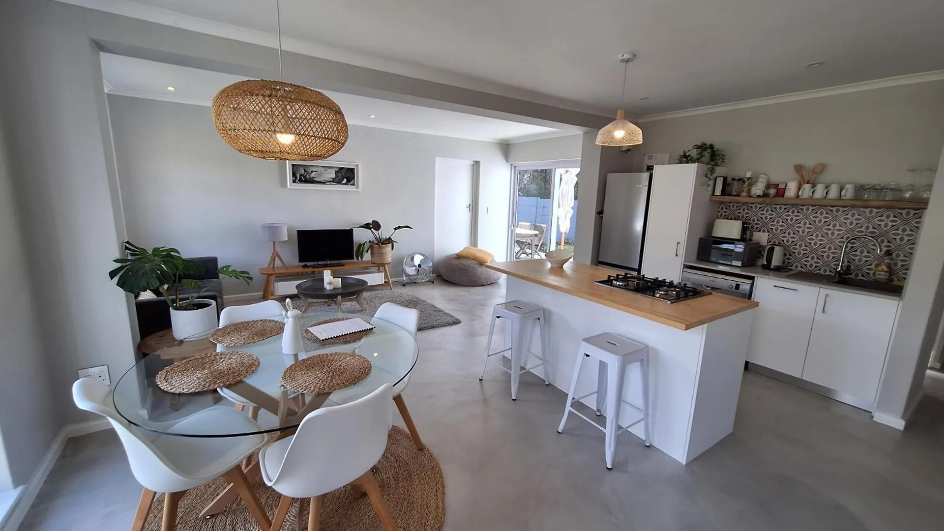 4 Periwinkle Place Kommetjie